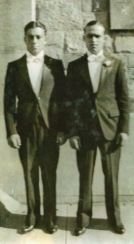 angeloditarantoandfriendcirca1935.jpg