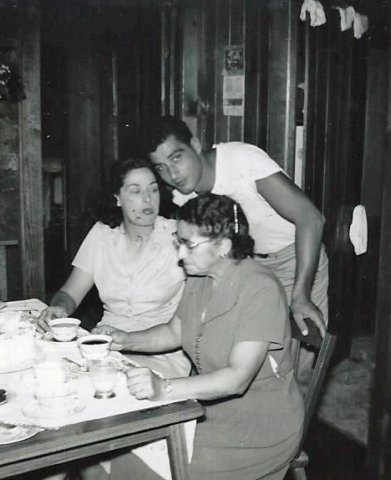 nanagengarelliwithfrankandeleanor.jpg